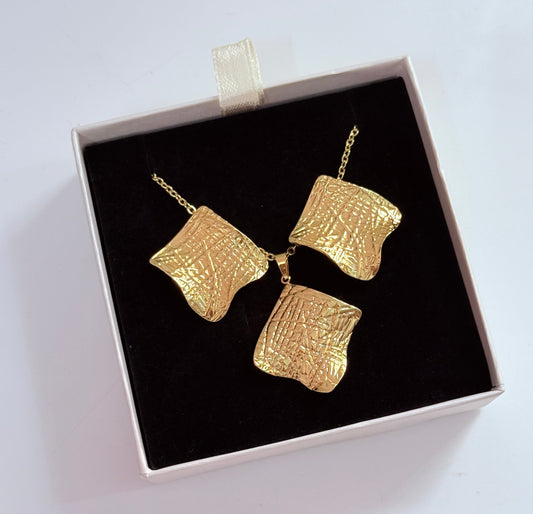 Gold Textured combos