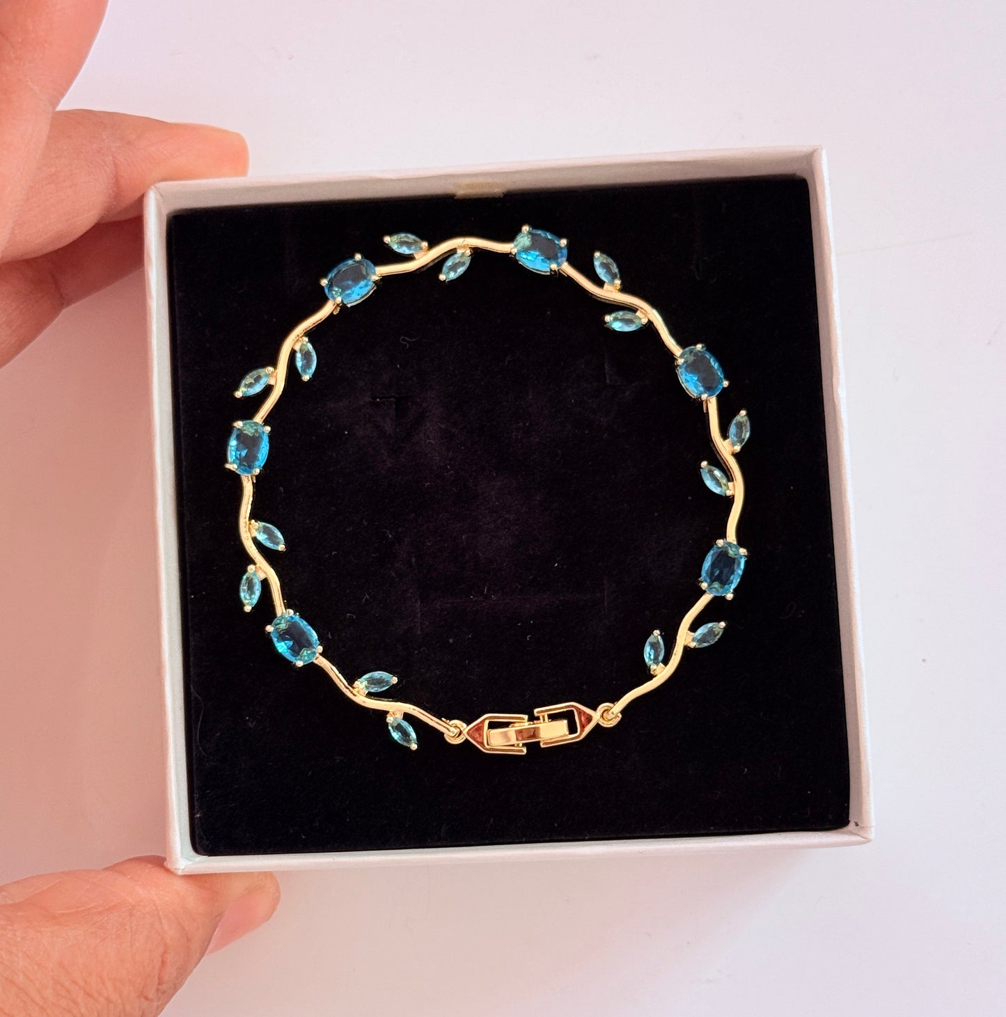 Aqua tulip bracelet