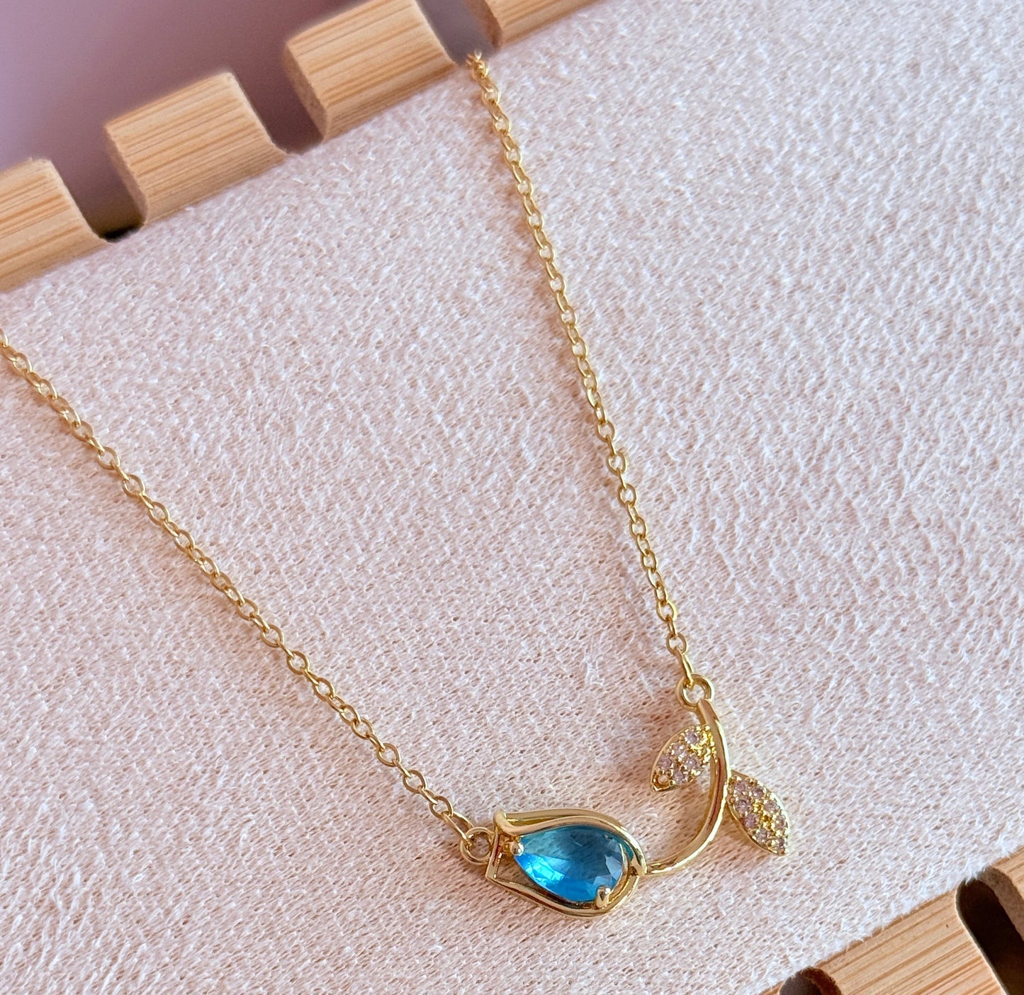 Light blue tulip necklace