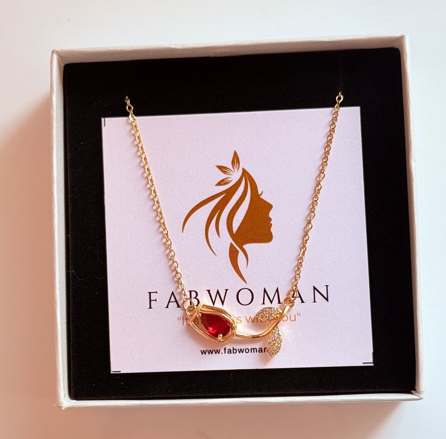 Red tulip necklace
