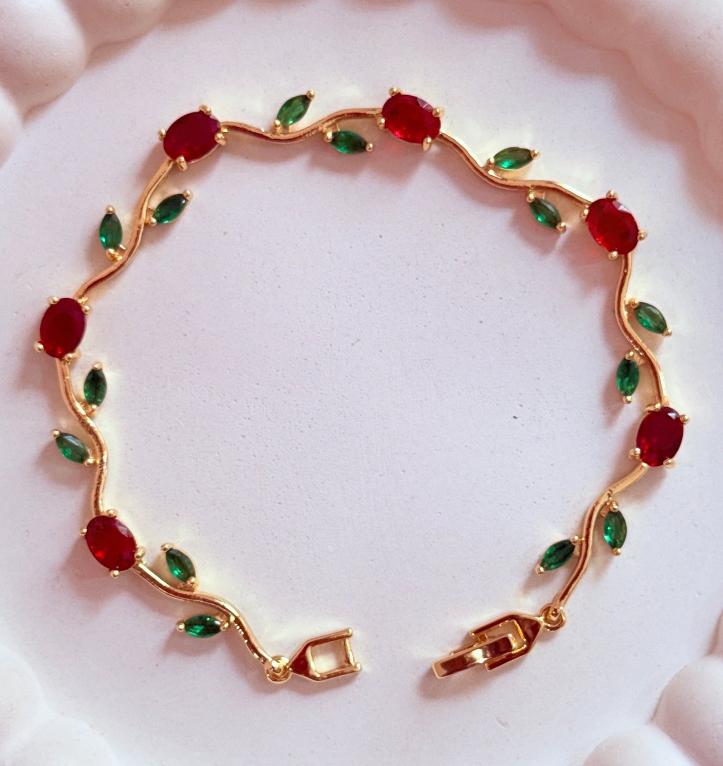 Red green tulip bracelet