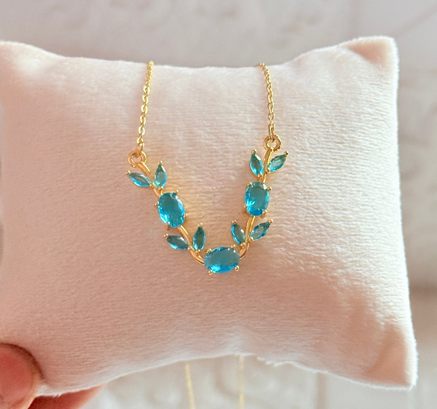 Blue tulip necklace