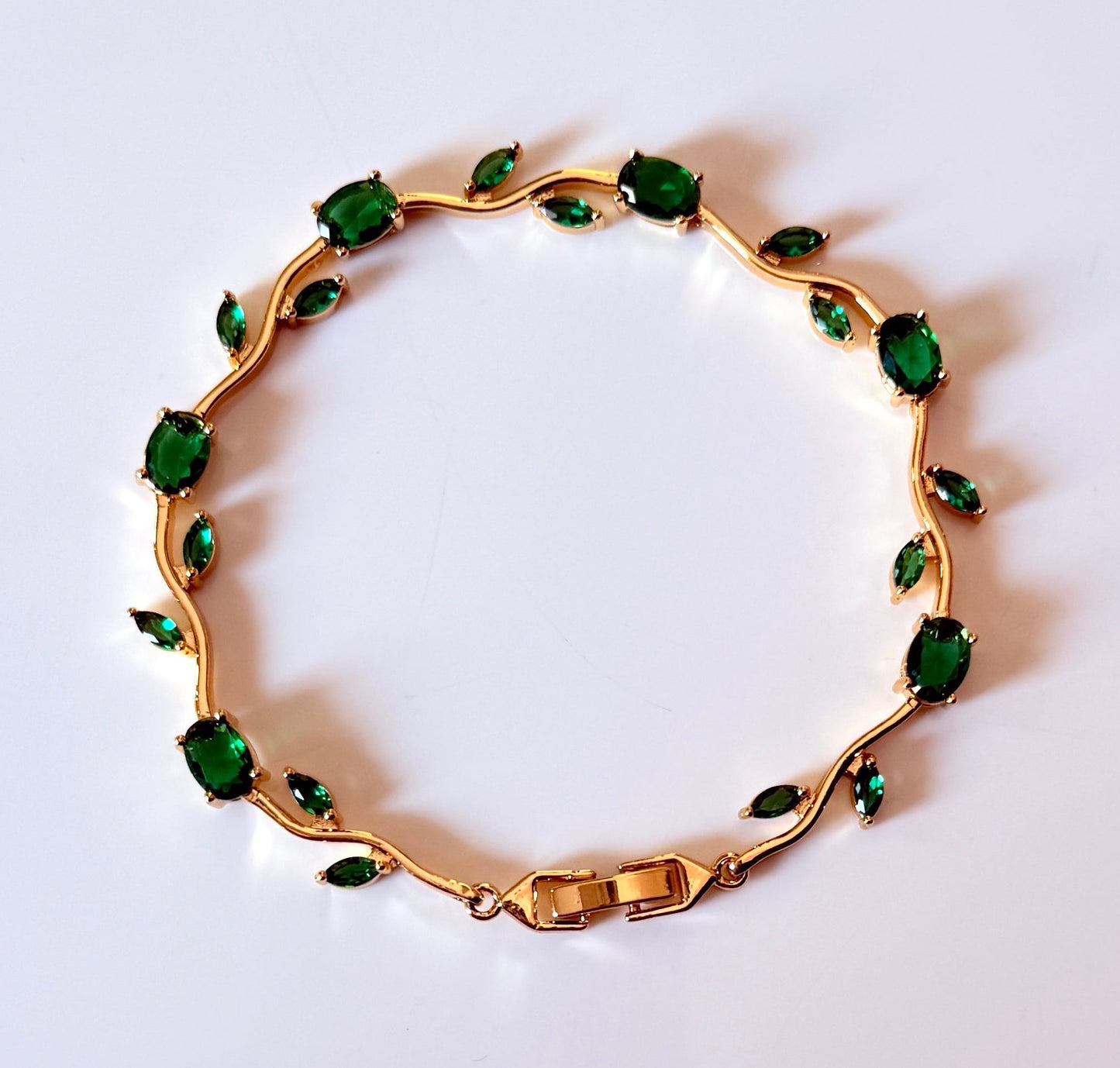 Green tulip bracelet