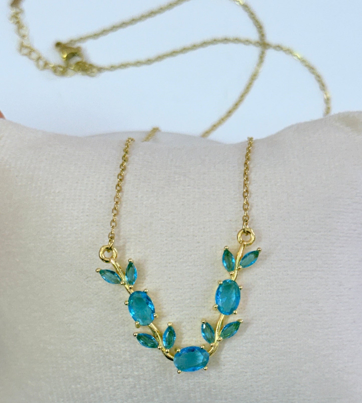 Aqua tulip necklace
