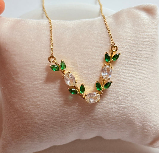 White green tulip necklace