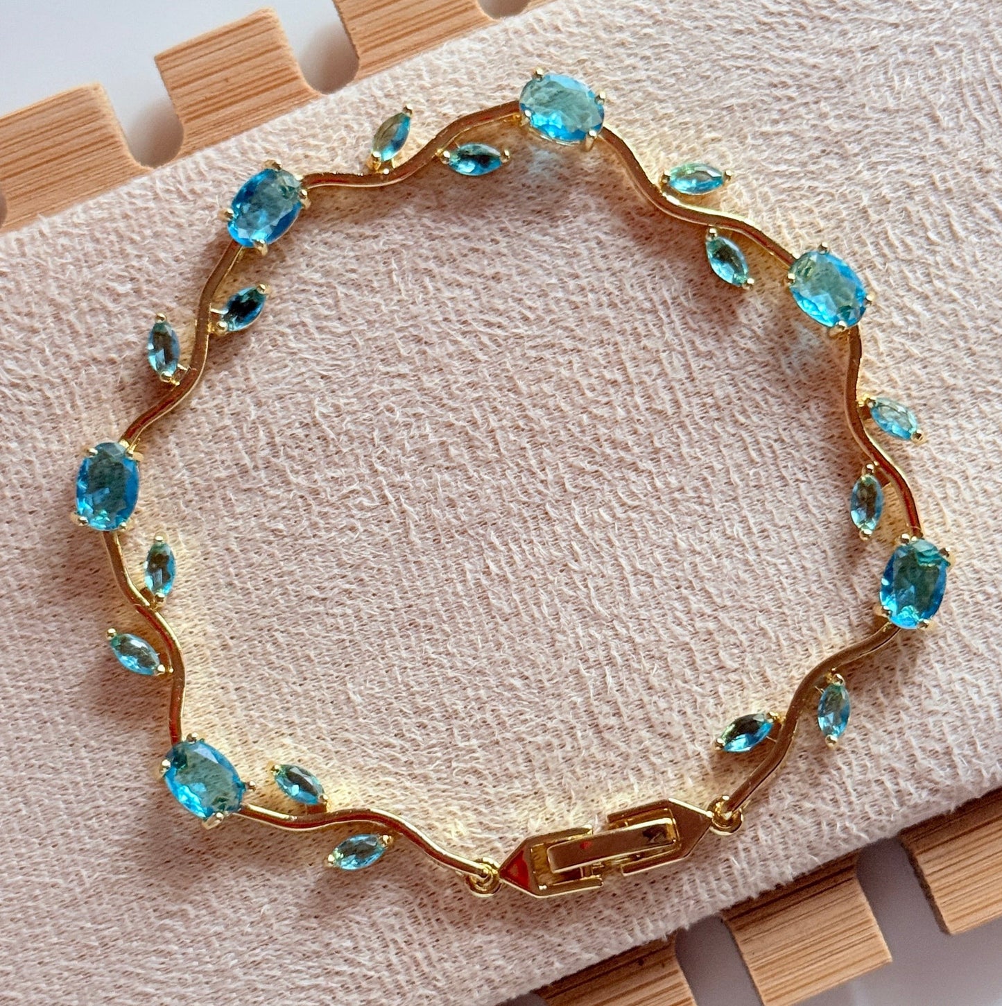 Aqua tulip bracelet