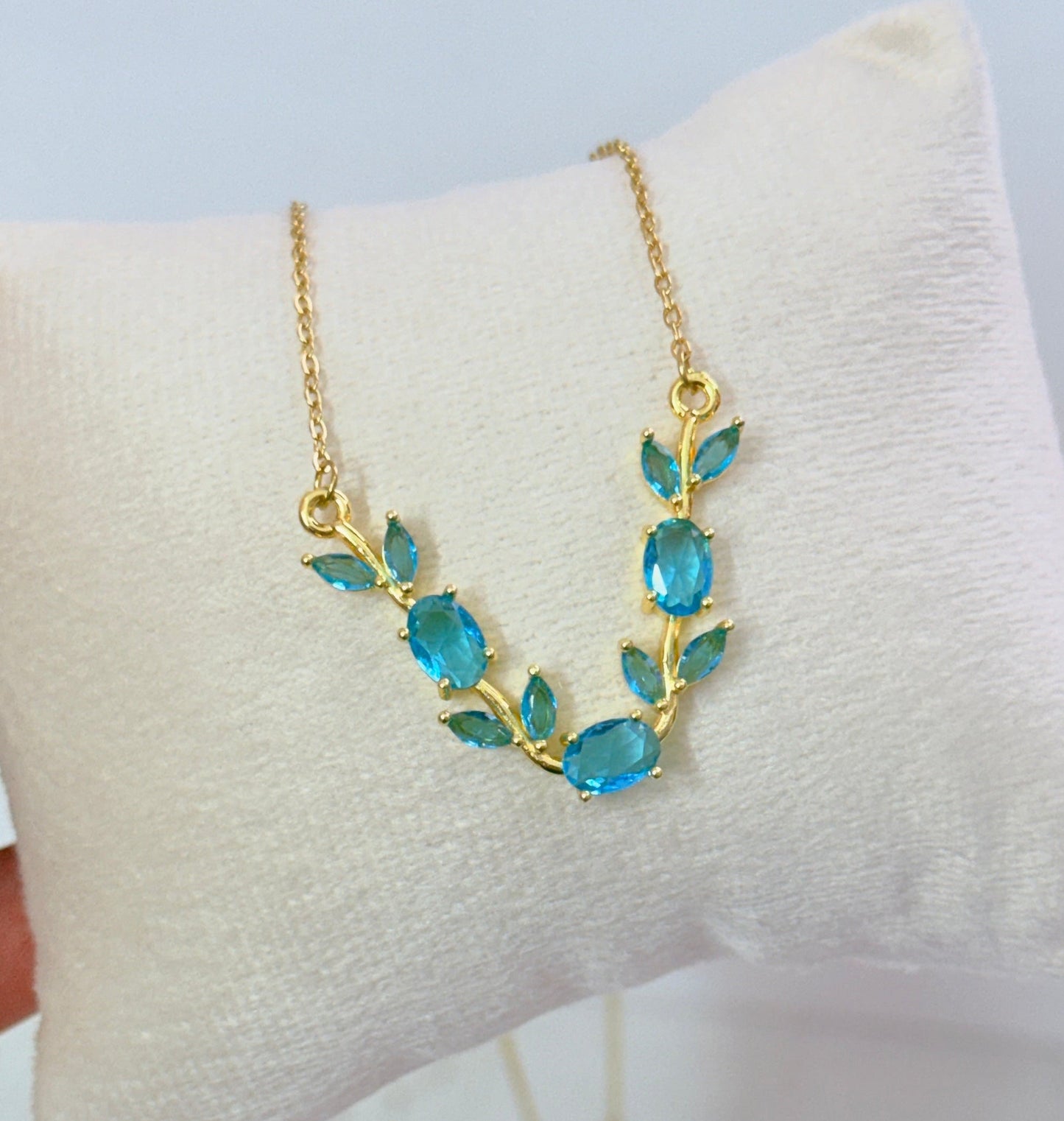 Aqua tulip necklace